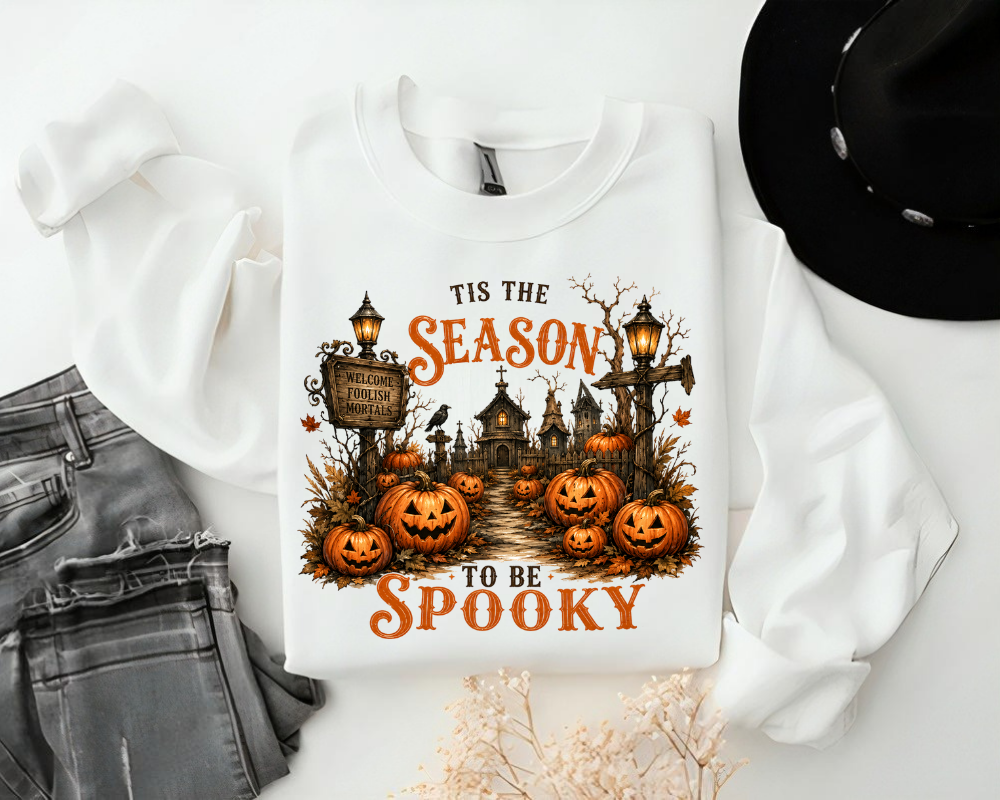 Tis The Season To Be Spooky, Vintage Halloween Pumpkin Sweatshirt, Haunted House Graphic Crewneck, Fall Halloween Shirt, Cute Halloween Gift for Women
